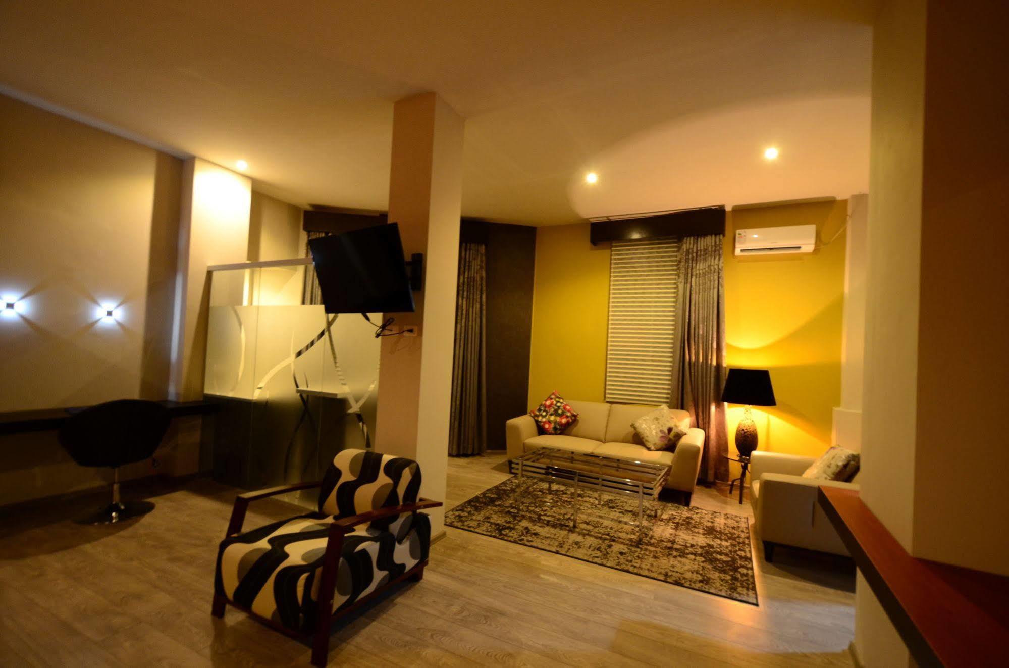 Hotel Camino Plaza Cochabamba Exterior foto